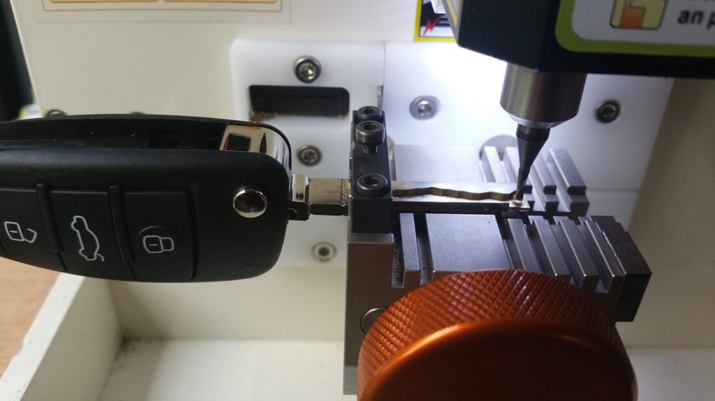 key cutting